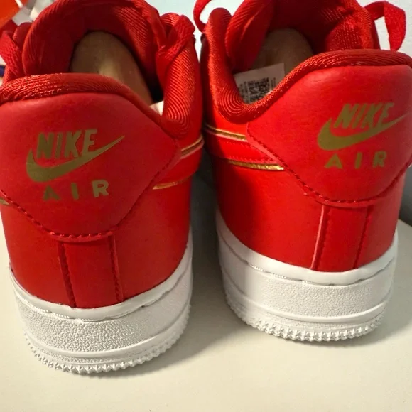 NEW-Nike Air Force 1 Red with Gold Details- NEVER WORN size 6.5 - Picture 12 of 13